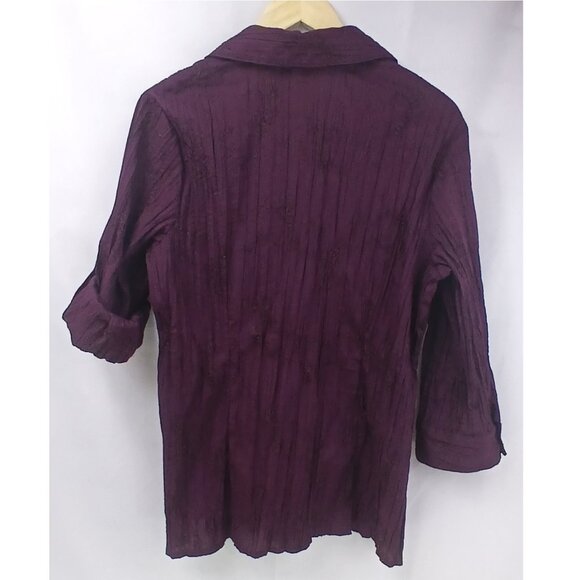 ❤️5/$15💚 St. John's Bay Dark Purple Button Up 3/4 Sleeve Crinkled Blouse EUC - Picture 2 of 5
